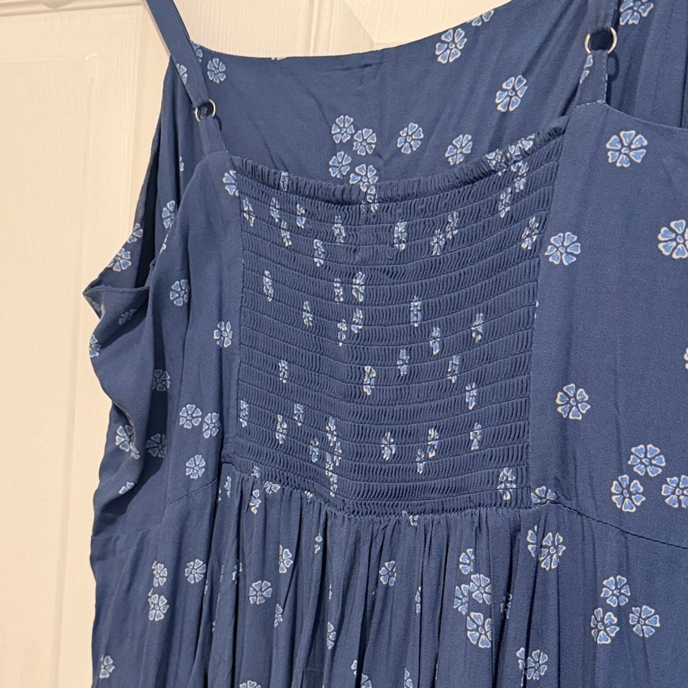 GAP Blue Floral Smocked Maxi Dress Adjustable Straps Size 16 - Picture 11 of 13